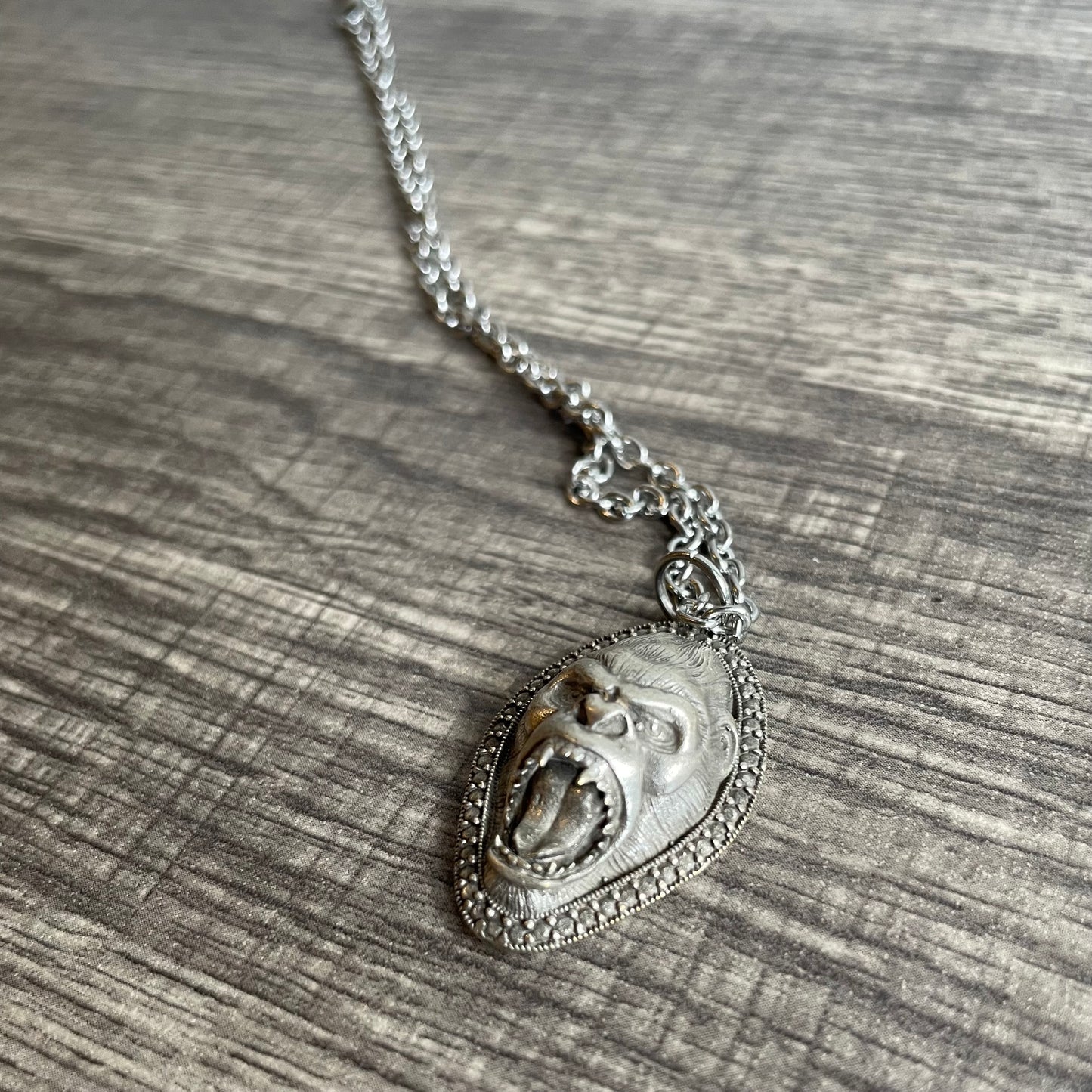 Gorilla (silver)