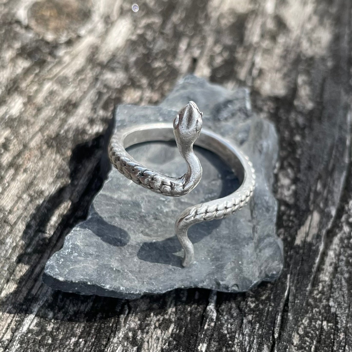 Minimalist snake ring silver