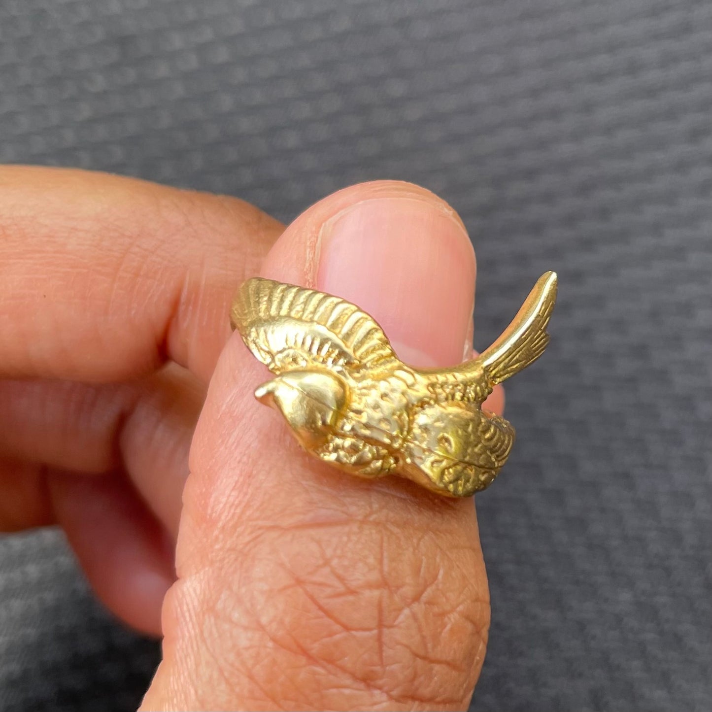 Hummingbird brass adjustable ring