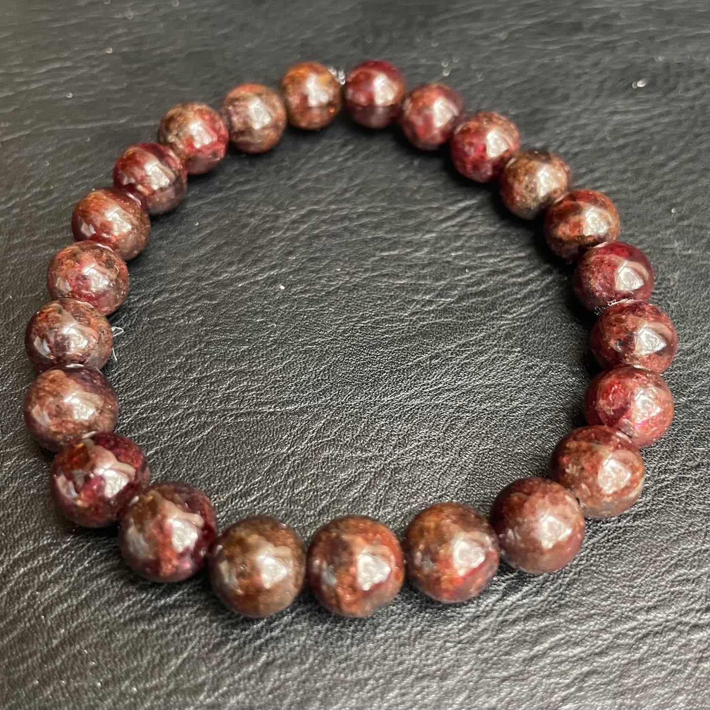 Garnet 8mm