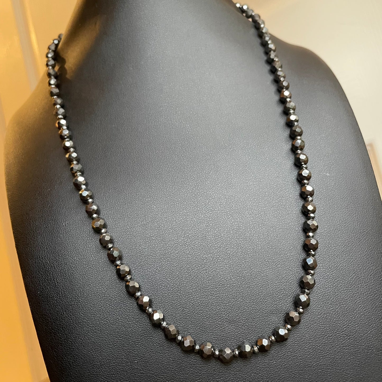 Magnetic Hematite 20inches