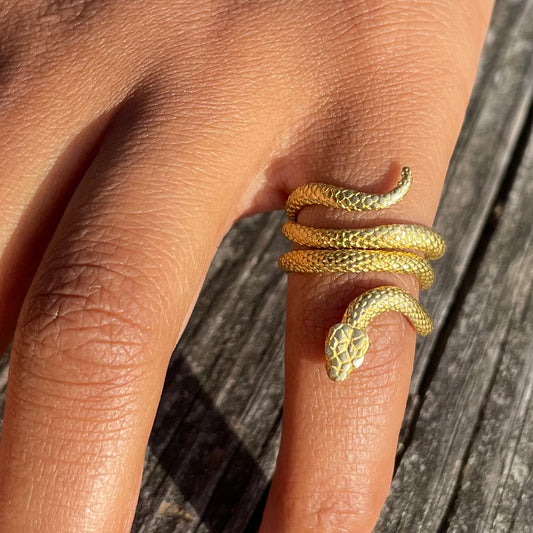 Snake adjustable brass ring