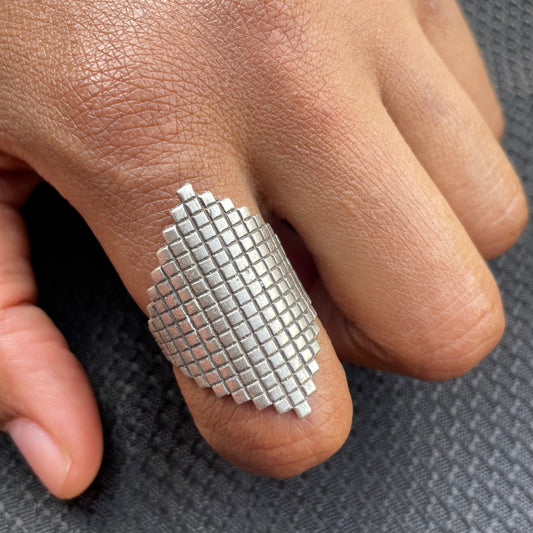 Chevron squares ring